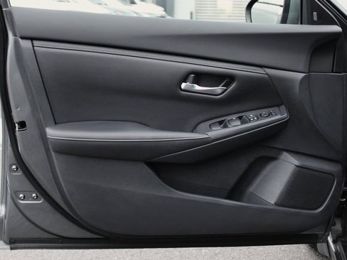 Certified 2020 Nissan Sentra SV image 16