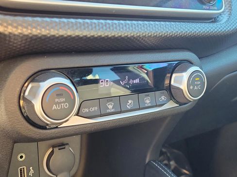 Certified 2020 Nissan Kicks SV image 21