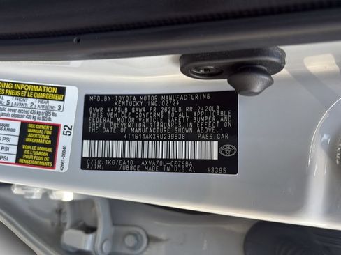 Used 2024 Toyota Camry SE FWD image 25