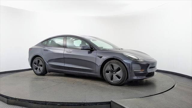Used 2021 Tesla Model 3 Standard Range Plus RWD image 9