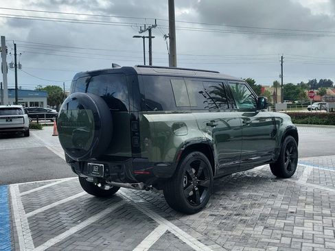 New 2026 Land Rover Defender 110 X-Dynamic SE AWD/4WD image 5