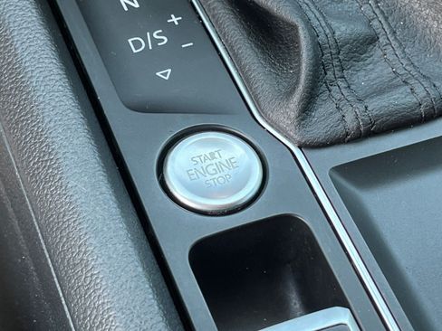 Used 2019 Volkswagen Atlas SE FWD image 22