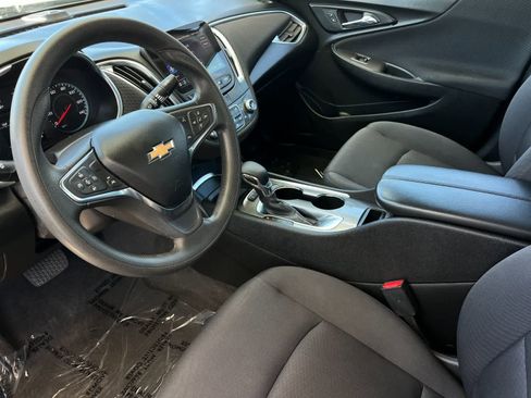 Used 2021 Chevrolet Malibu LT FWD image 12