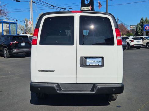Used 2023 Chevrolet Express 3500 LS RWD image 5