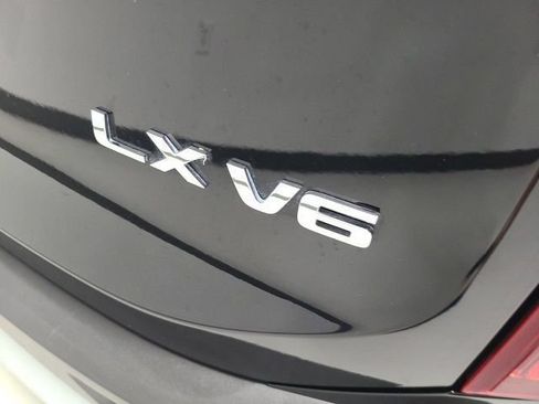Used 2020 Kia Telluride LX FWD image 12