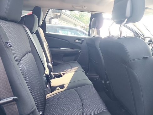 Used 2020 Dodge Journey SE FWD image 34