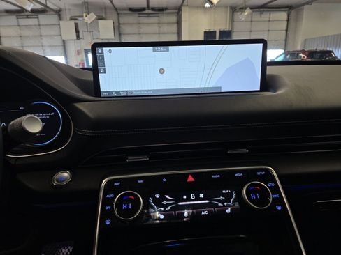 Used 2024 Genesis GV80 2.5T image 6