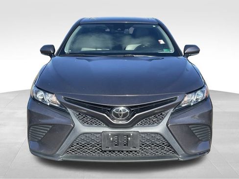 Used 2020 Toyota Camry SE image 19