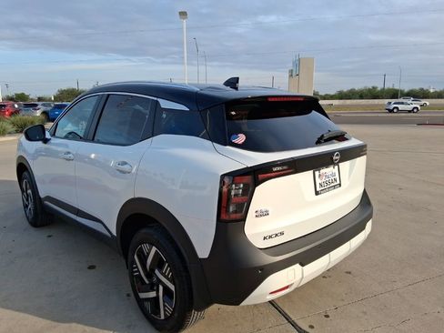 New 2026 Nissan Kicks SV image 4