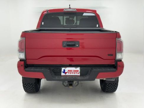 Used 2022 Toyota Tacoma TRD Sport w/ Technology Package AWD/4WD image 39
