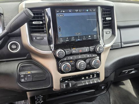 Used 2024 RAM 2500 Laramie w/ Safety Group AWD/4WD image 9