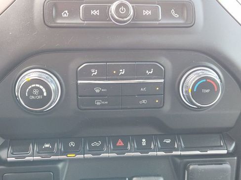 Certified 2025 Chevrolet Silverado 1500 Custom image 19