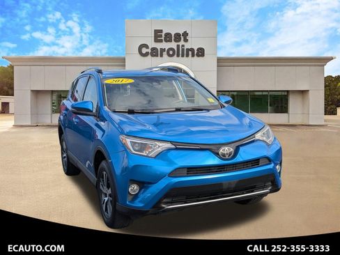 Used 2017 Toyota RAV4 XLE FWD image 1