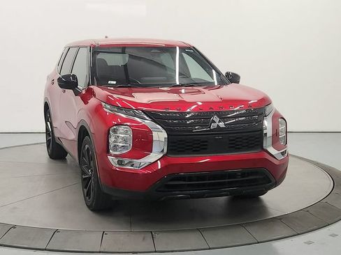 Used 2023 Mitsubishi Outlander Ralliart AWD/4WD image 3