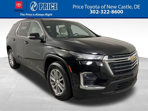 Used 2022 Chevrolet Traverse LT FWD image 1