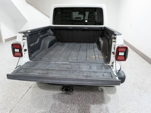 Used 2020 Jeep Gladiator Rubicon image 12