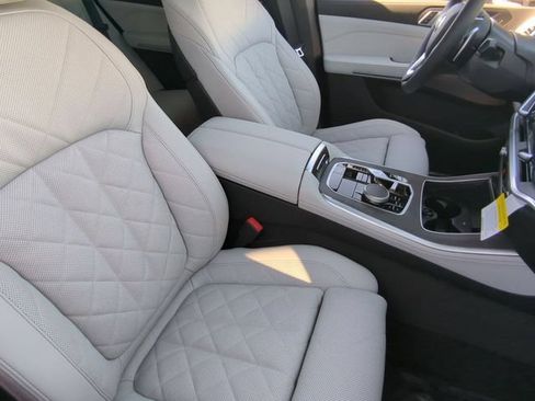 New 2026 BMW X5 xDrive40i w/ Climate Comfort Package AWD/4WD image 11