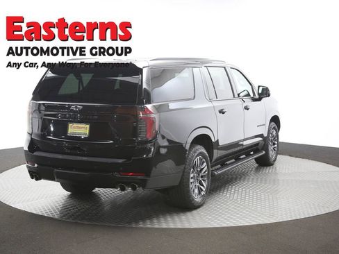 Used 2025 Chevrolet Suburban Z71 AWD/4WD image 43
