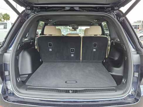 Certified 2024 Jeep Grand Cherokee Limited image 13