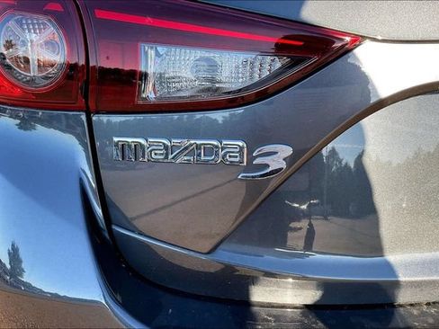 Used 2016 MAZDA MAZDA3 i Touring FWD image 23