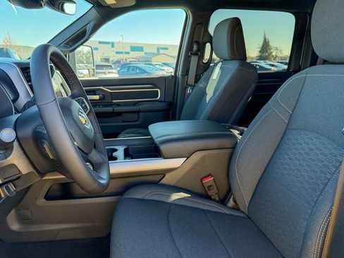 New 2026 RAM 2500 Big Horn AWD/4WD image 15