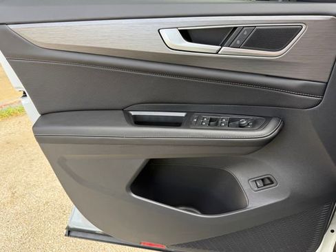 New 2026 Volkswagen Atlas Cross Sport SE image 14