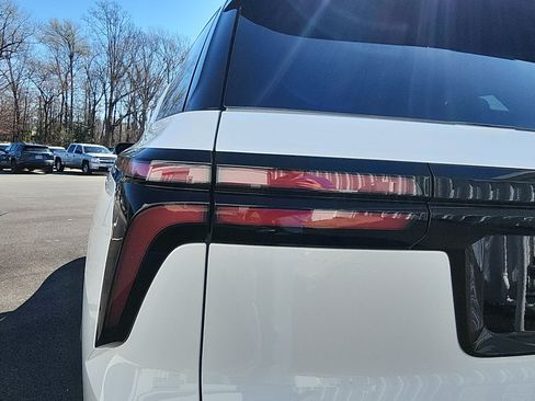 New 2026 Chevrolet Traverse LT w/ LPO, Floor Liner Package FWD image 13
