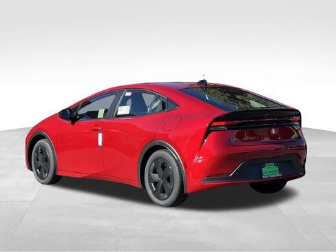 New 2026 Toyota Prius LE image 3