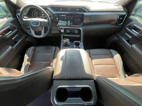 Used 2023 GMC Sierra 1500 Denali w/ Denali Reserve Package AWD/4WD image 3
