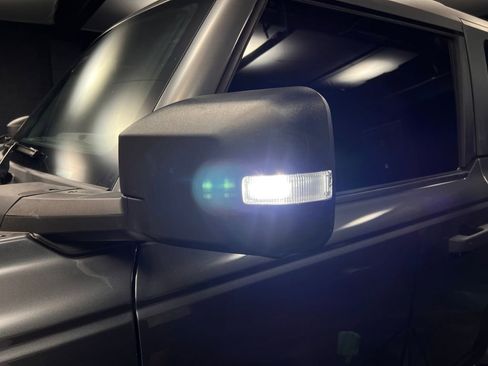 Used 2022 Ford Bronco Wildtrak image 32