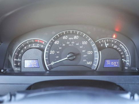 Used 2014 Toyota Camry LE image 22