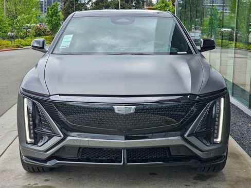 New 2026 Cadillac Lyriq V AWD/4WD image 8