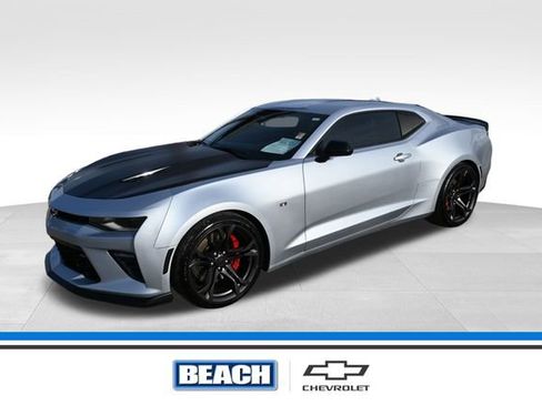 Used 2018 Chevrolet Camaro SS image 1