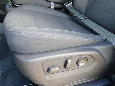 New 2022 Chevrolet Traverse LT w/ LT Premium Package image 17