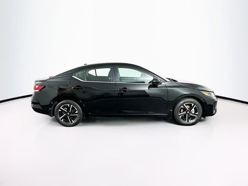 Used 2024 Nissan Sentra SV FWD image 10