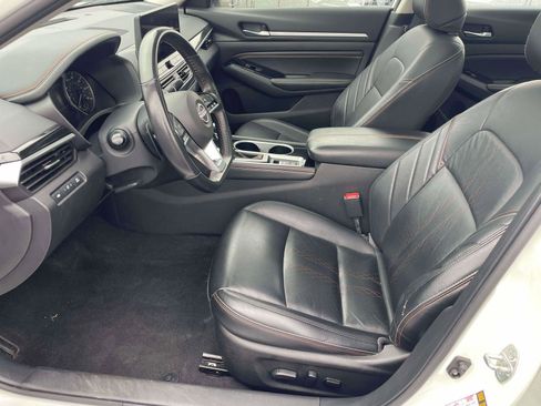 Used 2023 Nissan Altima 2.5 SR w/ SR Premium Package image 5