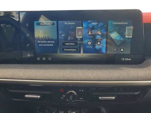 New 2025 Nissan Kicks SV w/ Charging Package image 34