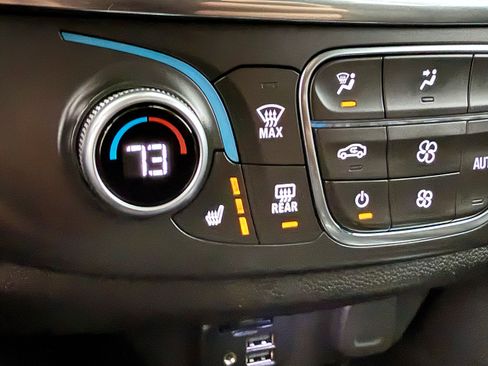 Used 2021 Chevrolet Traverse RS image 20