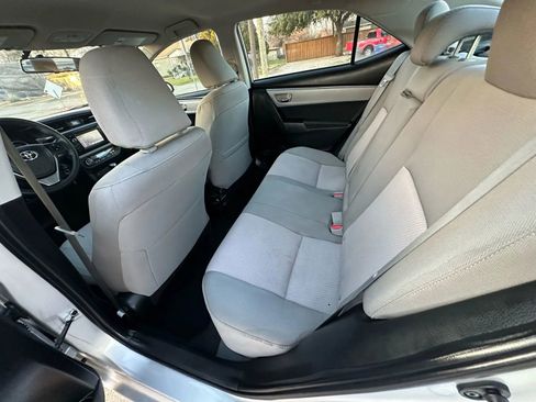 Used 2015 Toyota Corolla LE image 14
