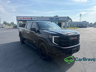 Used 2023 GMC Sierra 1500 Elevation w/ LPO, Elevation Black Package