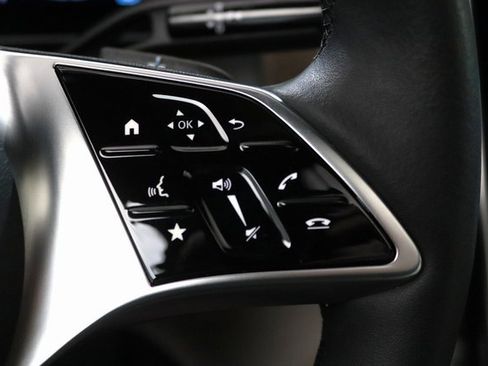 Certified 2025 Mercedes-Benz GLC 300 4MATIC image 6