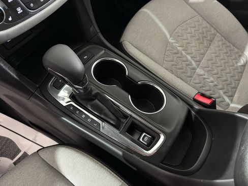 Used 2022 Chevrolet Equinox LT image 21