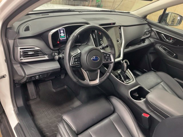 Used 2025 Subaru Outback Limited AWD/4WD image 7