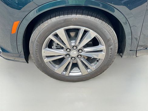 Used 2024 Cadillac XT6 Premium Luxury image 33