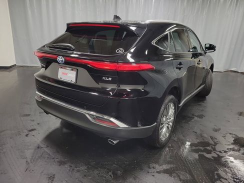 Used 2023 Toyota Venza XLE AWD/4WD image 8