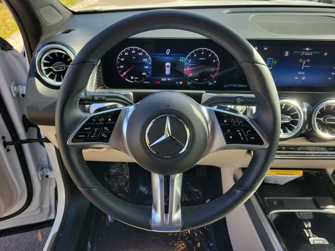 Certified 2025 Mercedes-Benz GLB 250 image 29