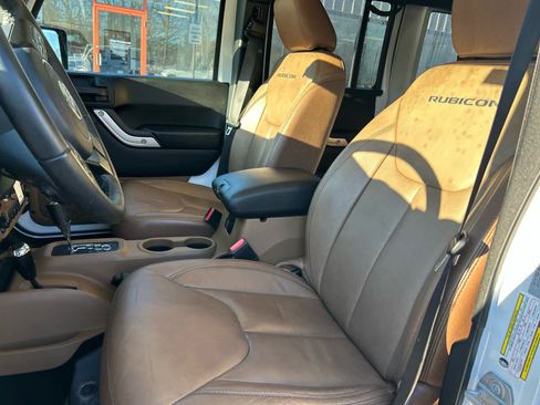 Used 2017 Jeep Wrangler Unlimited Rubicon w/ Dual Top Group image 20