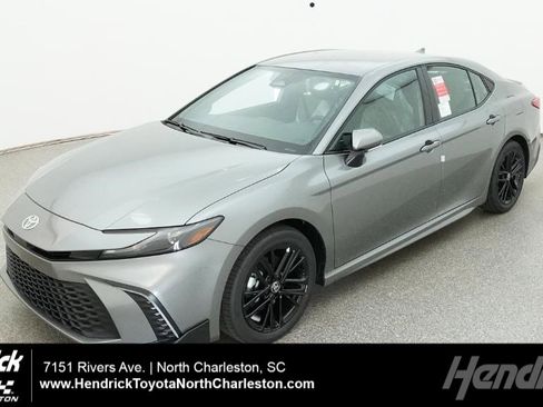 New 2026 Toyota Camry SE FWD image 1