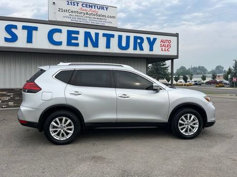 Used 2017 Nissan Rogue SV AWD/4WD image 19