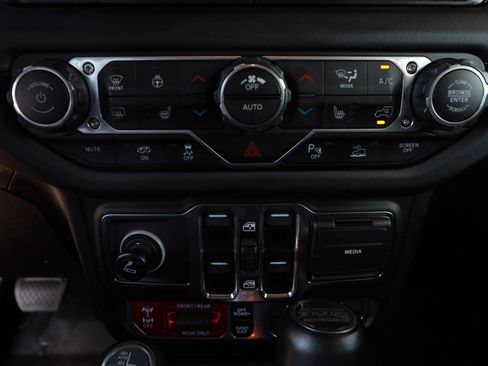 Used 2024 Jeep Wrangler Unlimited Rubicon 392 AWD/4WD image 16